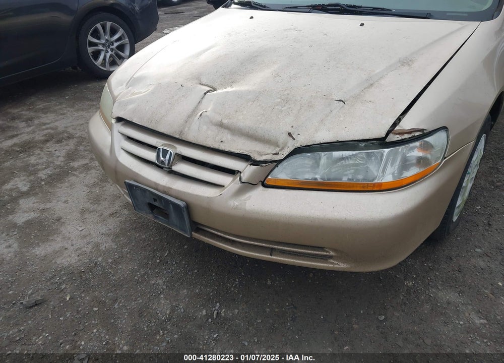 2001 HONDA ACCORD 2.3 LX VIN: 1HGCG66551A140198