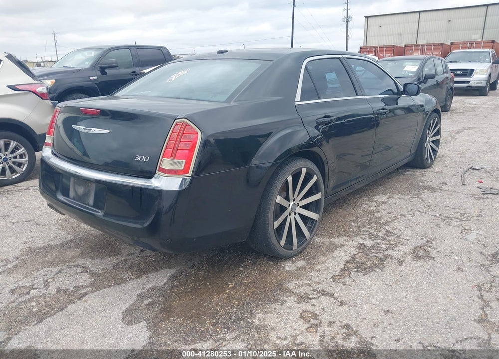2013 CHRYSLER 300 VIN: 2C3CCAAG7DH745498