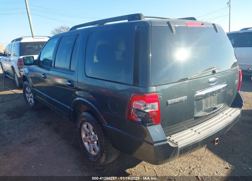 2009 FORD EXPEDITION XLT VIN: 1FMFU15589LA05544