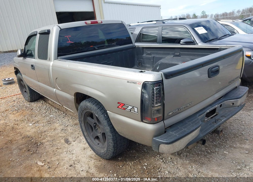 2002 CHEVROLET SILVERADO 1500 LS VIN: 2GCEK19T121298424