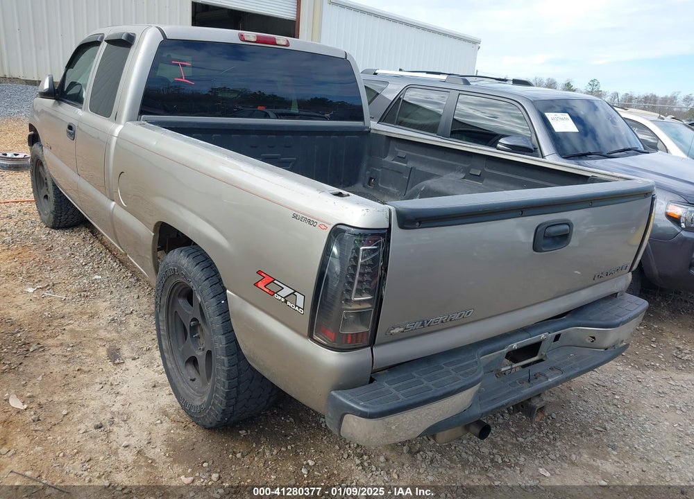 2002 CHEVROLET SILVERADO 1500 LS VIN: 2GCEK19T121298424