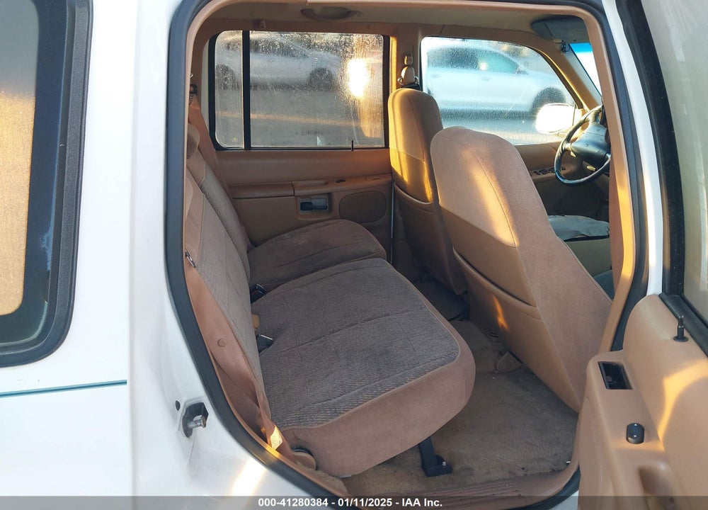 1996 FORD EXPLORER VIN: 1FMDU34X2TZA79469