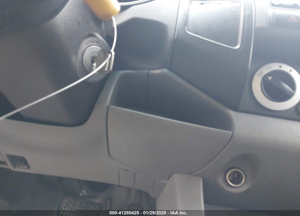 2008 TOYOTA TACOMA VIN: 5TETX22N88Z568800