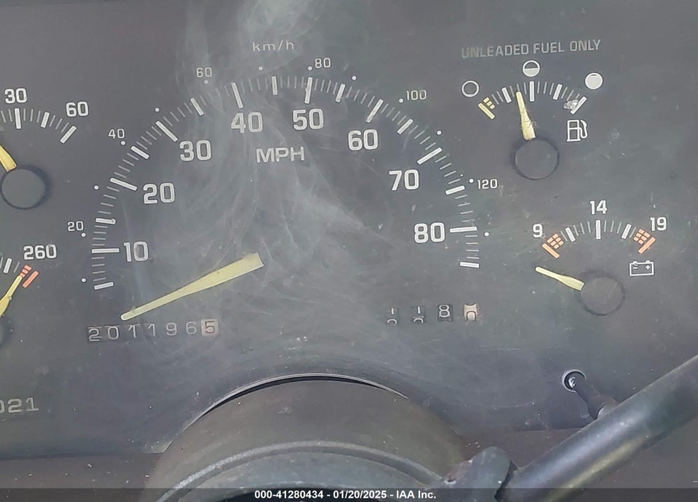 1993 CHEVROLET GMT-400 C1500 VIN: 2GCEC19H3P1176986