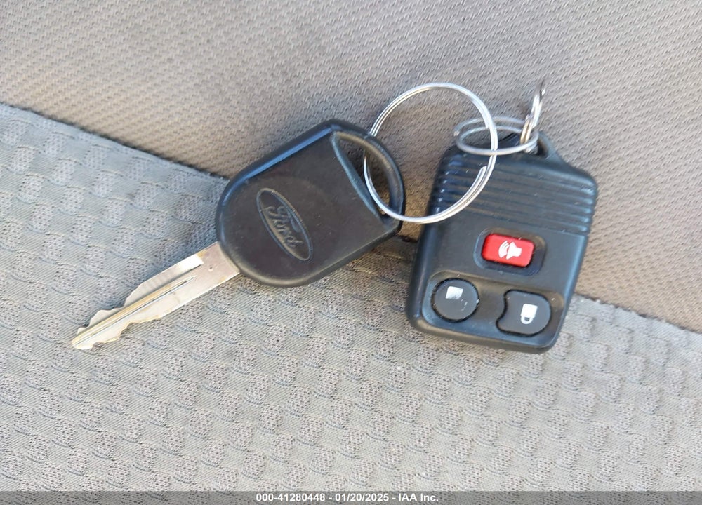 2006 FORD FREESTYLE SE VIN: 1FMZK01156GA24234