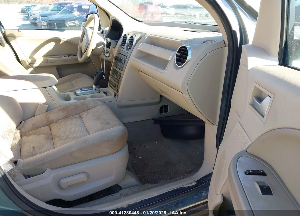 2006 FORD FREESTYLE SE VIN: 1FMZK01156GA24234