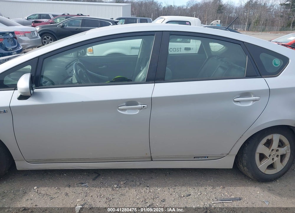 2011 TOYOTA PRIUS FOUR VIN: JTDKN3DU5B0306655
