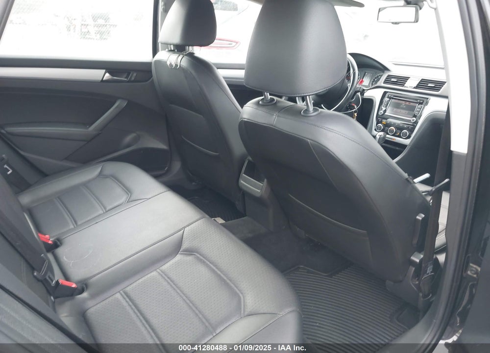2012 VOLKSWAGEN PASSAT 2.5L SE VIN: 1VWBP7A36CC110038