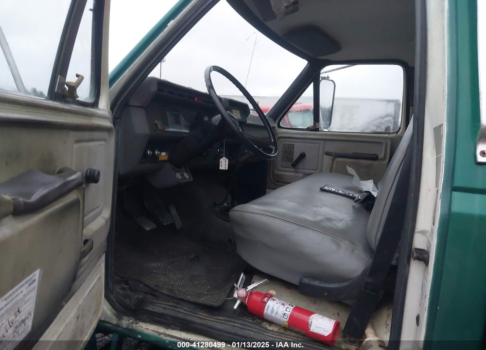 1992 FORD F600 VIN: 1FDNF60J2NVA14472