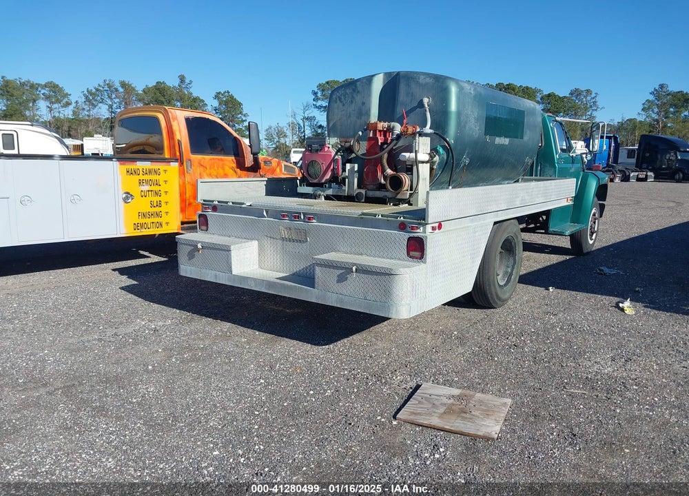 1992 FORD F600 VIN: 1FDNF60J2NVA14472