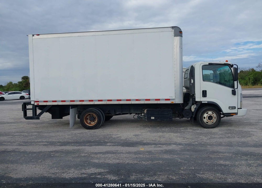 2015 ISUZU NPR DSL REG AT VIN: JALC4W169F7005560