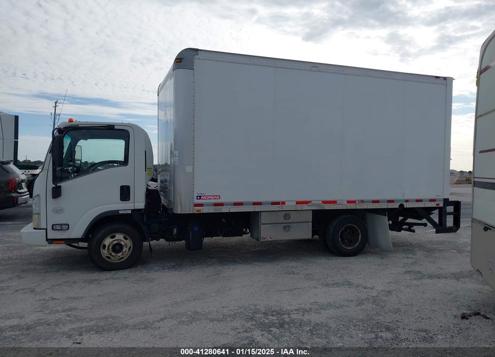 2015 ISUZU NPR DSL REG AT VIN: JALC4W169F7005560