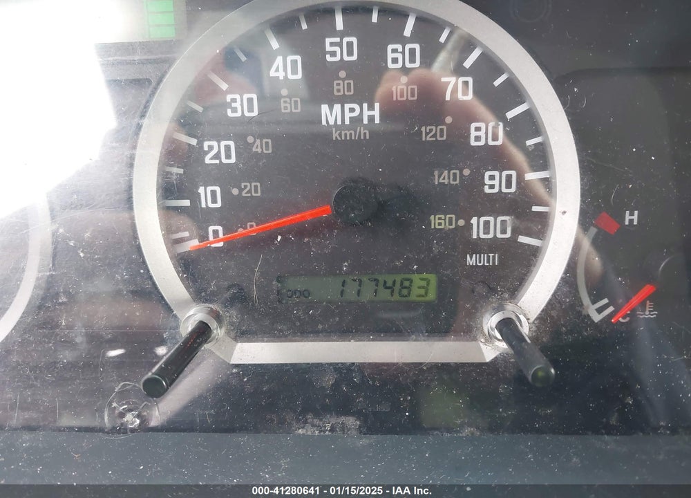 2015 ISUZU NPR DSL REG AT VIN: JALC4W169F7005560