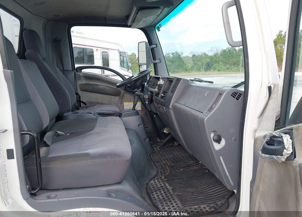 2015 ISUZU NPR DSL REG AT VIN: JALC4W169F7005560