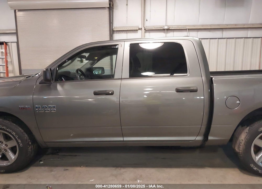 2013 RAM 1500 VIN: 1C6RR6KT0DS592511