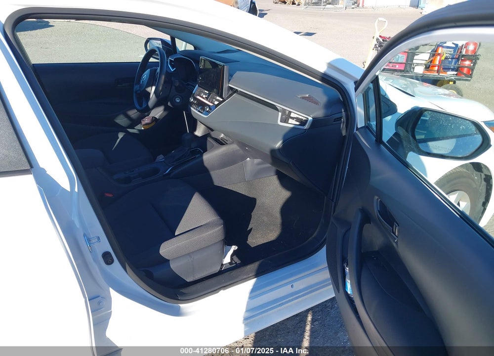 2025 TOYOTA COROLLA LE VIN: 5YFB4MDE6SP233528
