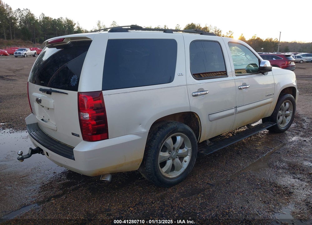 2008 CHEVROLET TAHOE LTZ VIN: 1GNFC13088R183813