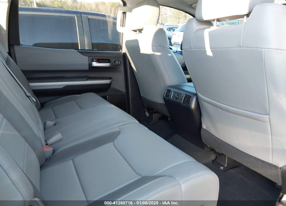 2018 TOYOTA TUNDRA LIMITED 5.7L V8 VIN: 5TFHW5F10JX752689