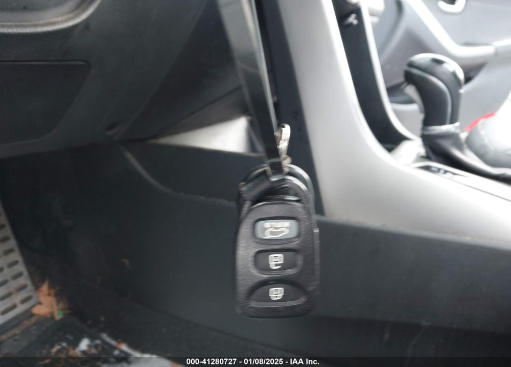 2013 HYUNDAI ELANTRA GT VIN: KMHD35LE7DU103830
