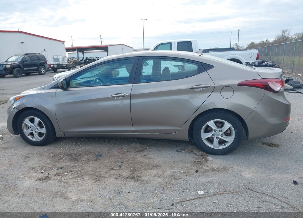 2015 HYUNDAI ELANTRA VIN: 5NPDH4AE9FH648234