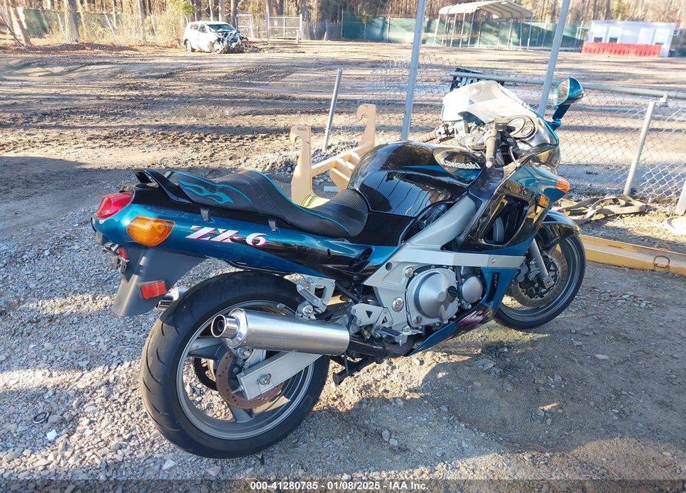1993 KAWASAKI ZX600 E VIN: JKAZX4E15PB501616