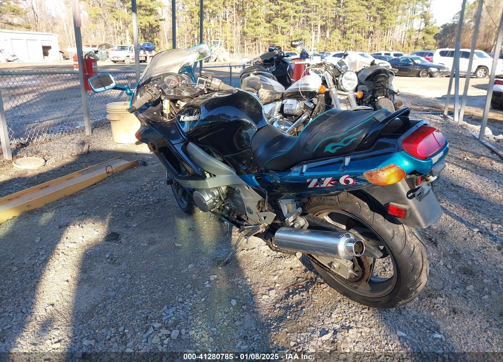 1993 KAWASAKI ZX600 E VIN: JKAZX4E15PB501616