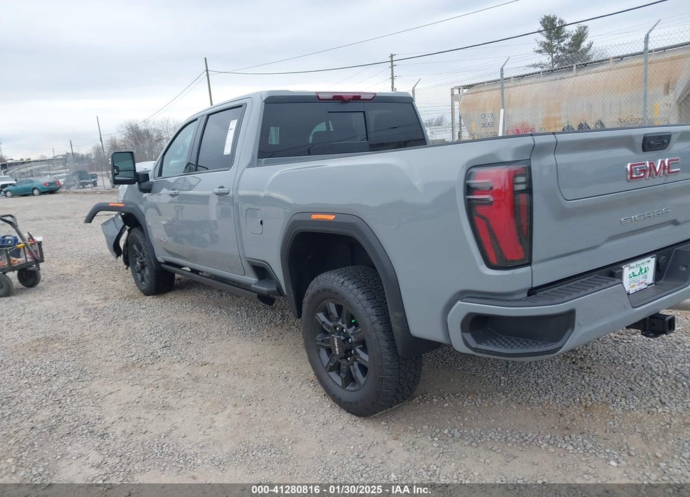 2025 GMC SIERRA 3500HD 4WD  STANDARD BED AT4 VIN: 1GT4UVEY1SF150944