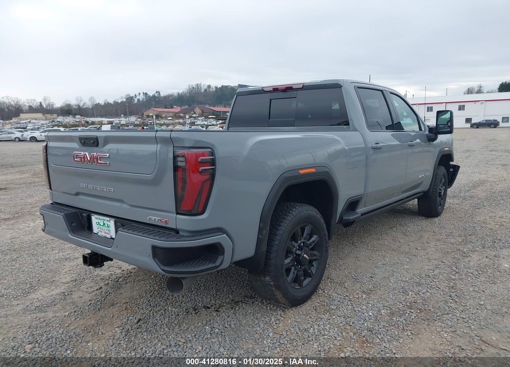 2025 GMC SIERRA 3500HD 4WD  STANDARD BED AT4 VIN: 1GT4UVEY1SF150944