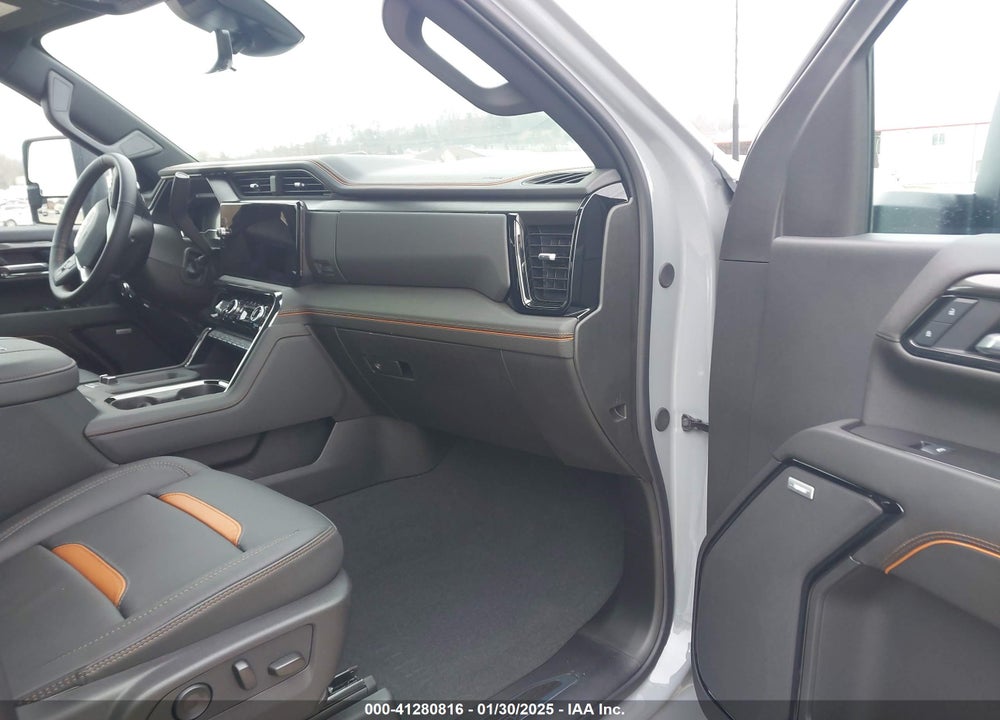2025 GMC SIERRA 3500HD 4WD  STANDARD BED AT4 VIN: 1GT4UVEY1SF150944