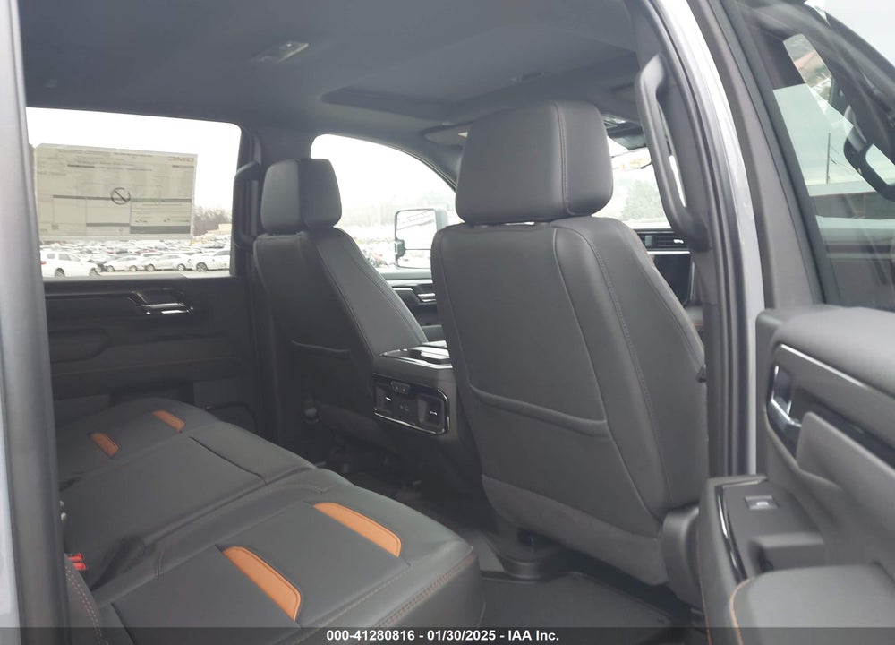 2025 GMC SIERRA 3500HD 4WD  STANDARD BED AT4 VIN: 1GT4UVEY1SF150944