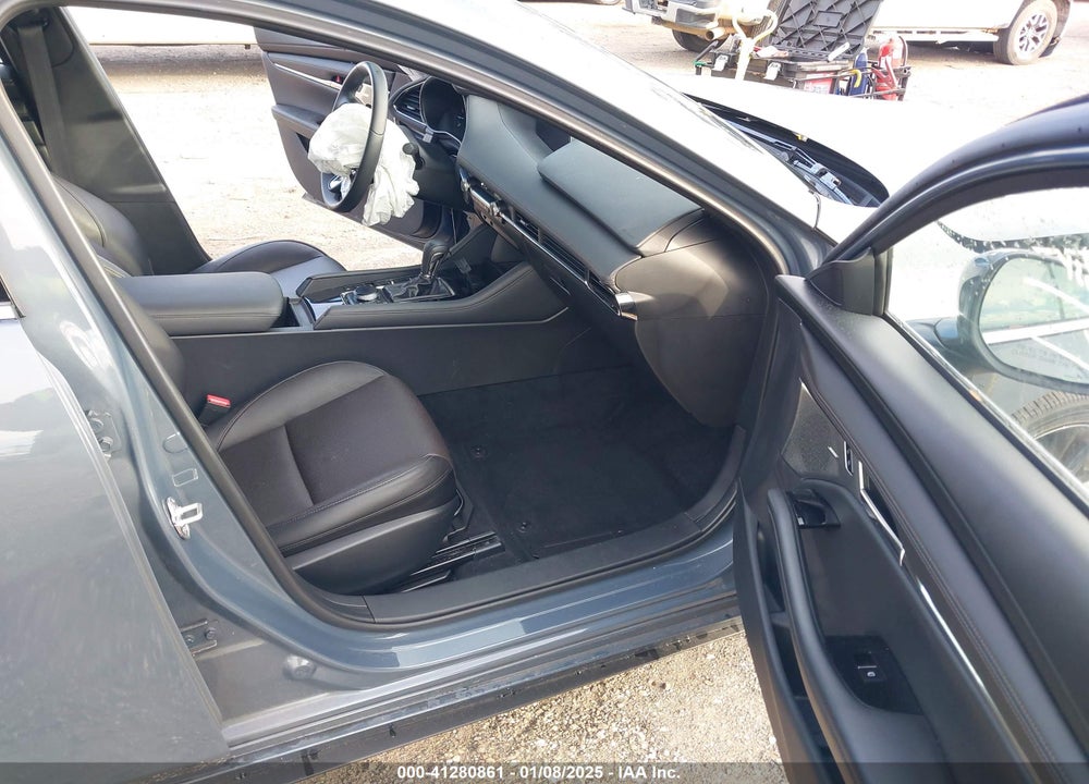 2019 MAZDA MAZDA3 VIN: JM1BPBNM0K1128070