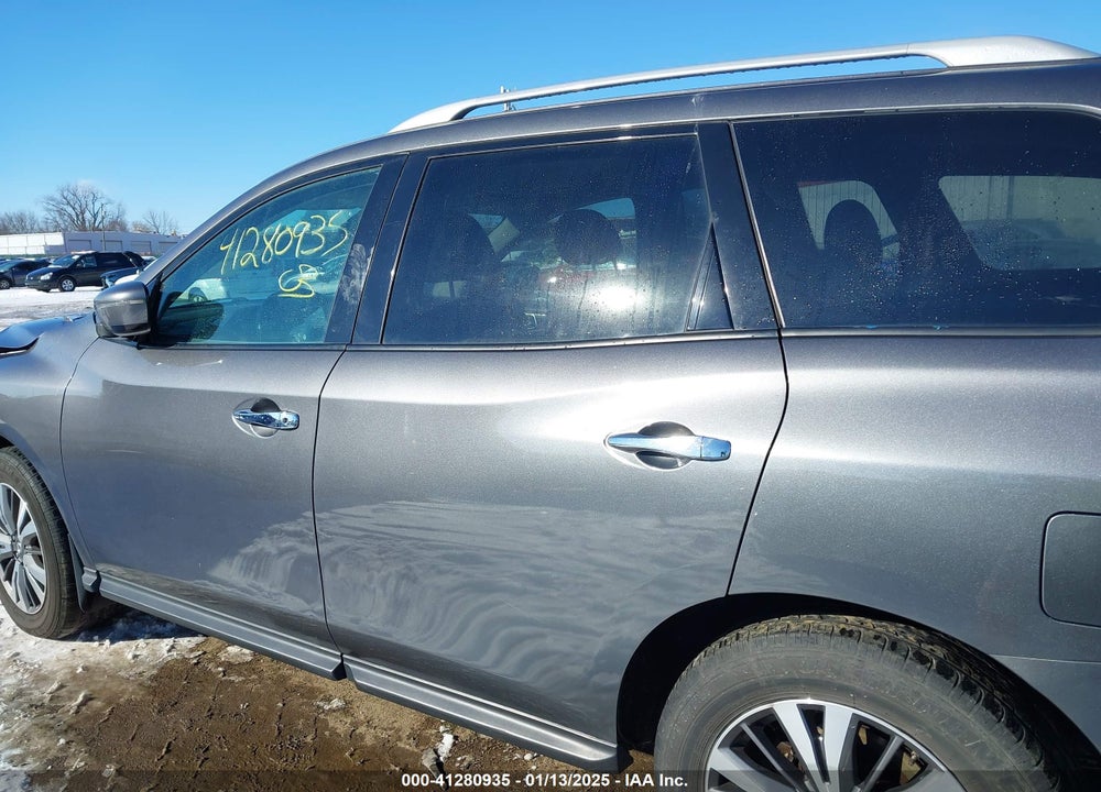 2017 NISSAN PATHFINDER S VIN: 5N1DR2MN8HC621260