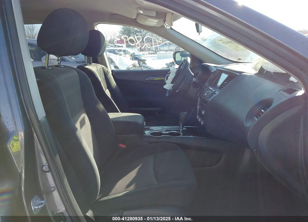 2017 NISSAN PATHFINDER S VIN: 5N1DR2MN8HC621260