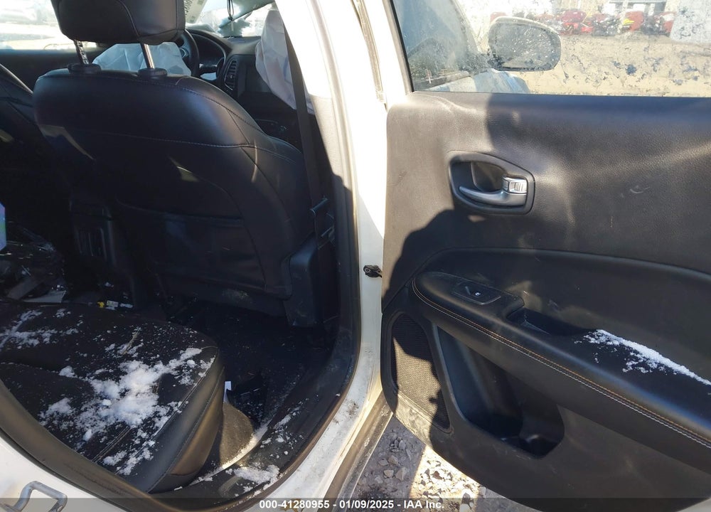 2018 JEEP COMPASS LATITUDE 4X4 VIN: 3C4NJDBB6JT418575