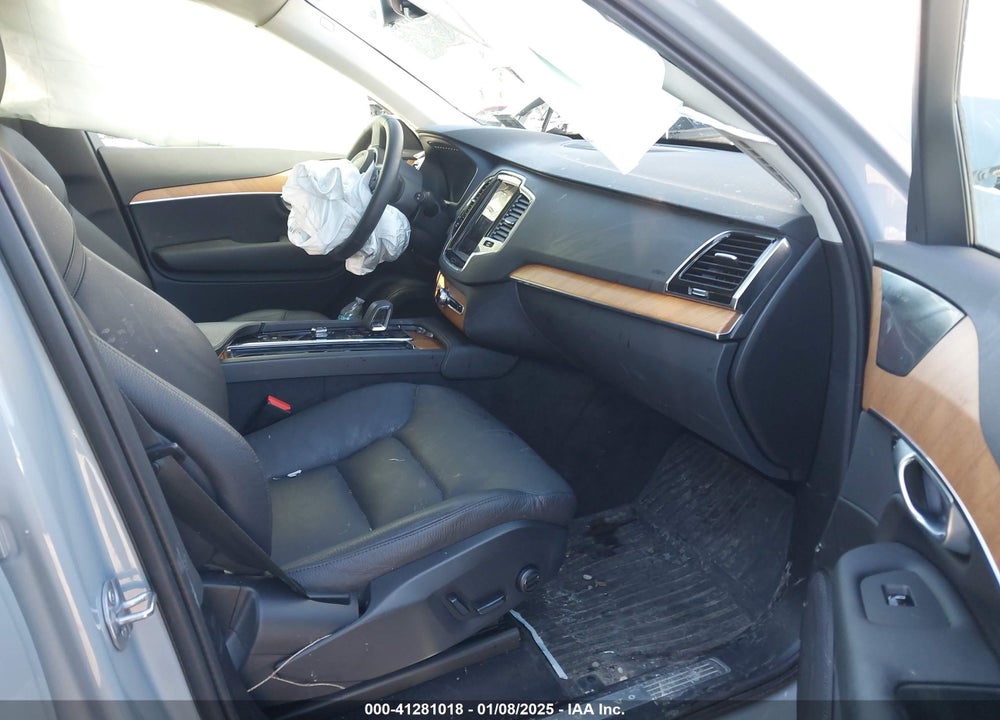 2024 VOLVO XC90 B6 PLUS BRIGHT THEME 6-SEATER VIN: YV4062JE7R1150888