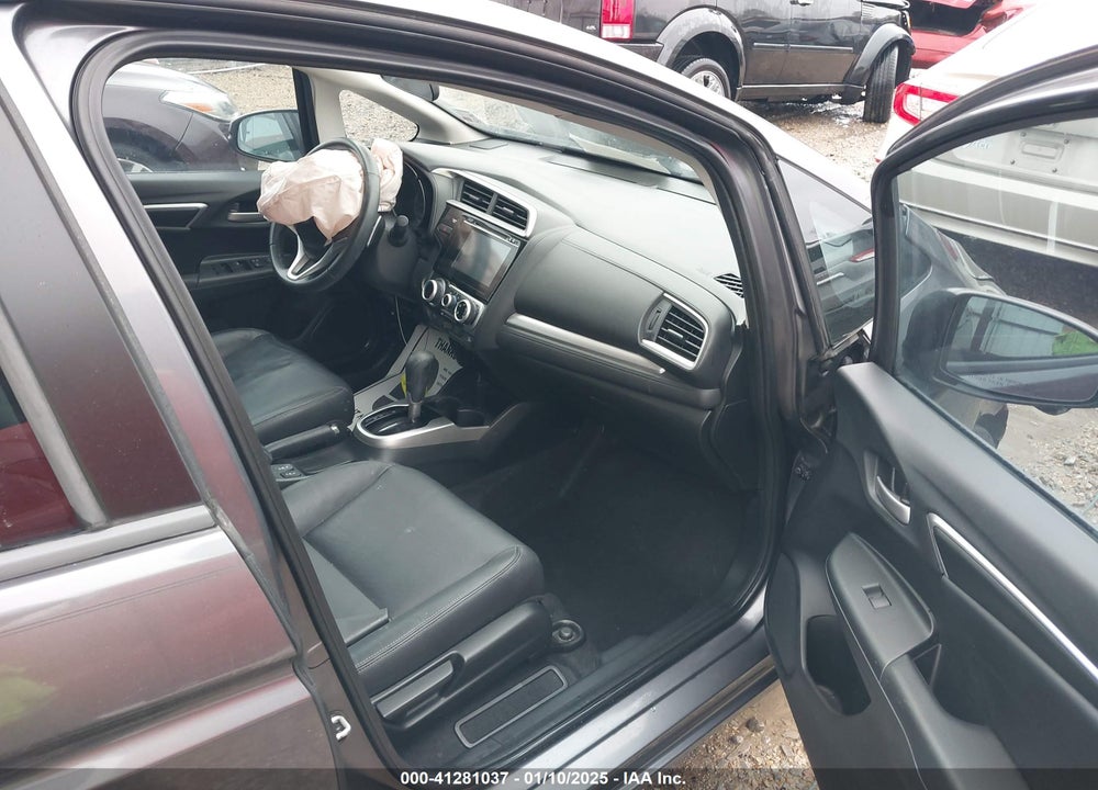 2015 HONDA FIT VIN: 3HGGK5H89FM767000