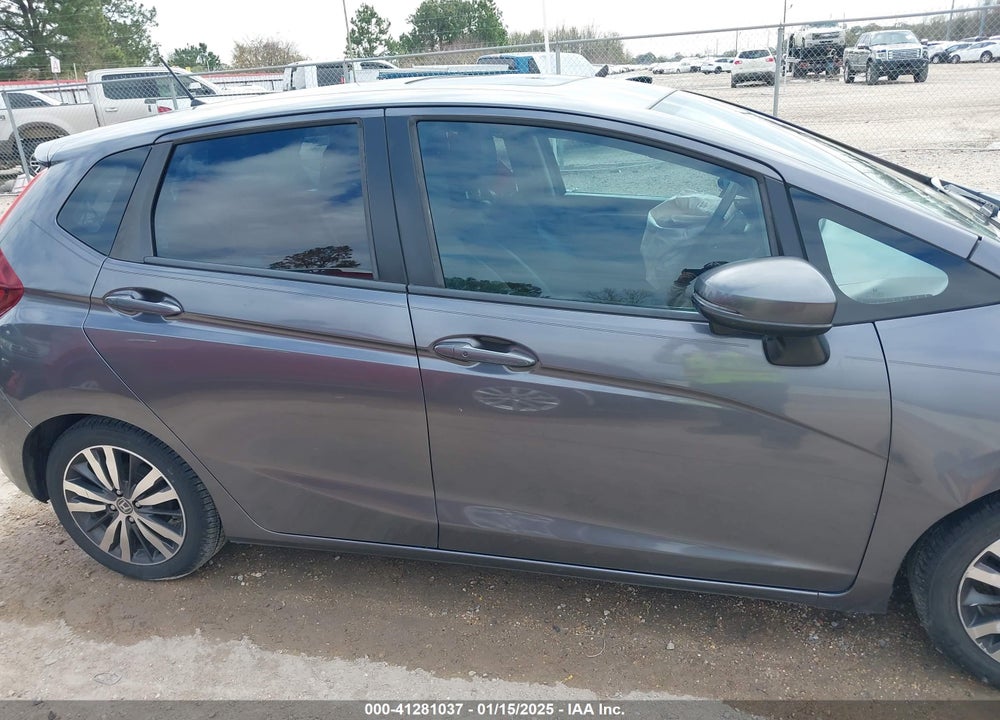 2015 HONDA FIT VIN: 3HGGK5H89FM767000