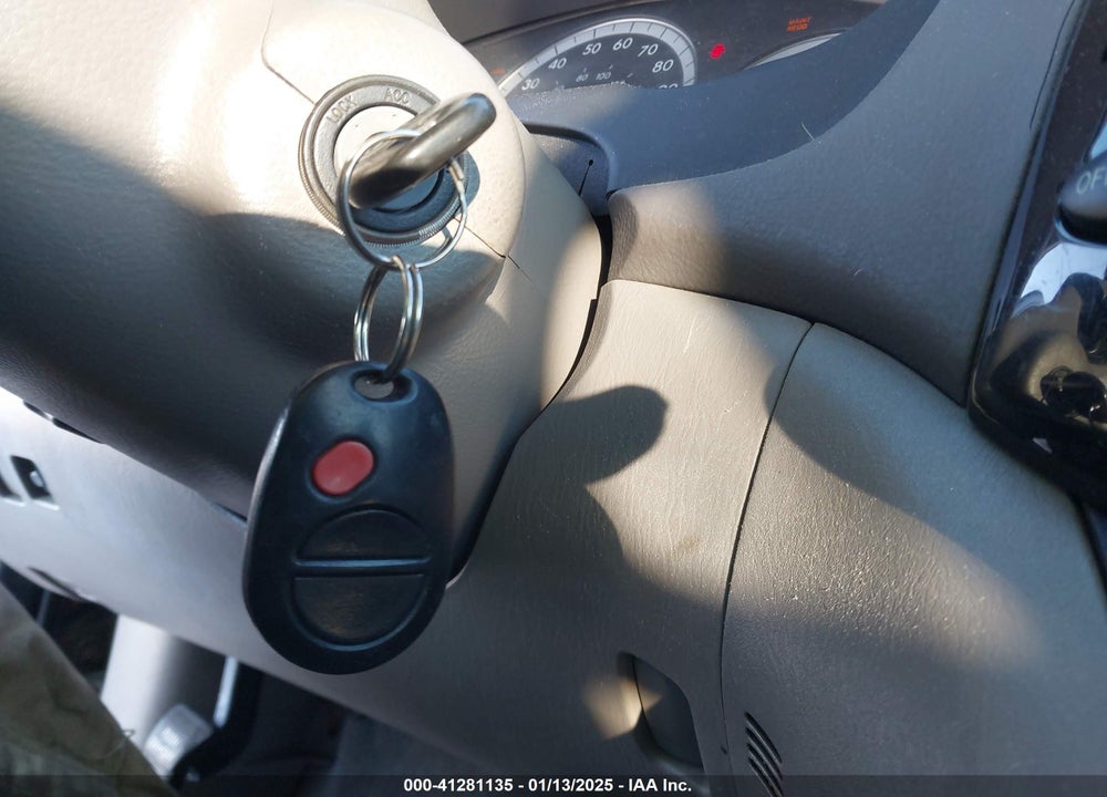 2004 TOYOTA SIENNA LE VIN: 5TDZA23C34S086879