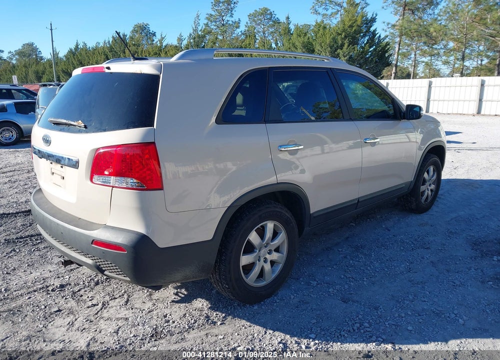 2011 KIA SORENTO LX VIN: 5XYKT4A18BG015146