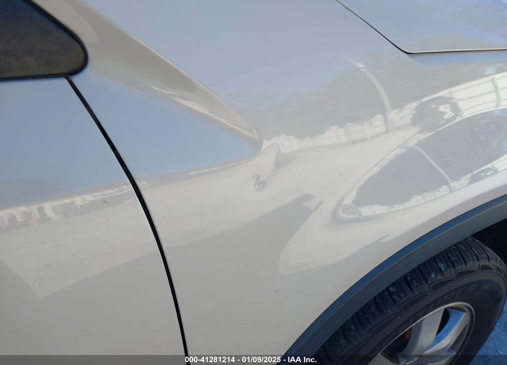 2011 KIA SORENTO LX VIN: 5XYKT4A18BG015146