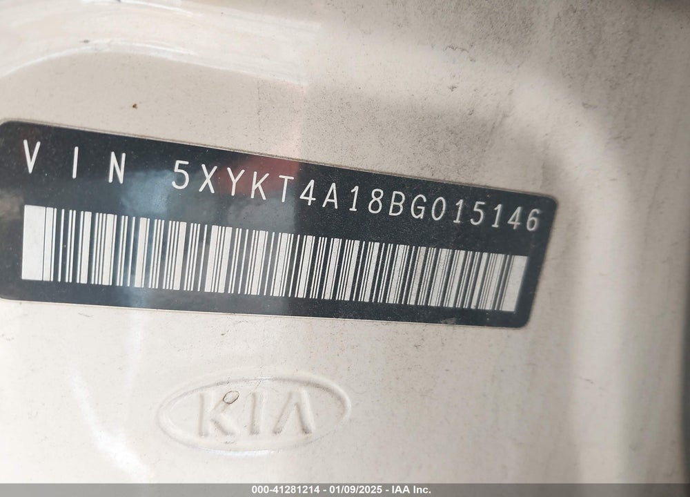 2011 KIA SORENTO LX VIN: 5XYKT4A18BG015146