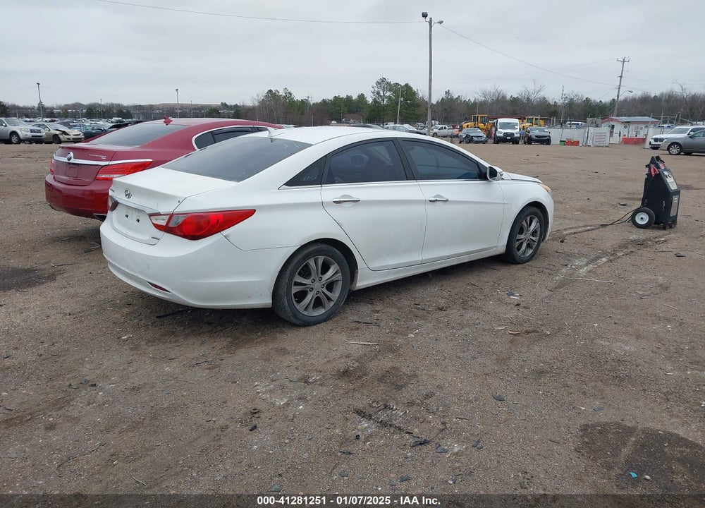 2011 HYUNDAI SONATA VIN: 5NPEC4AC4BH087968