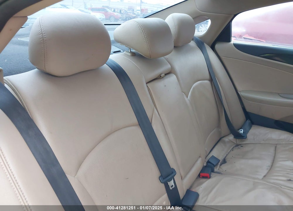 2011 HYUNDAI SONATA VIN: 5NPEC4AC4BH087968