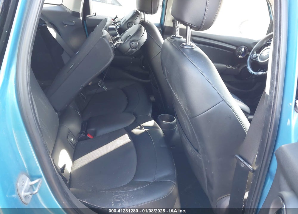 2016 MINI HARDTOP VIN: WMWXU1C57G2D11858