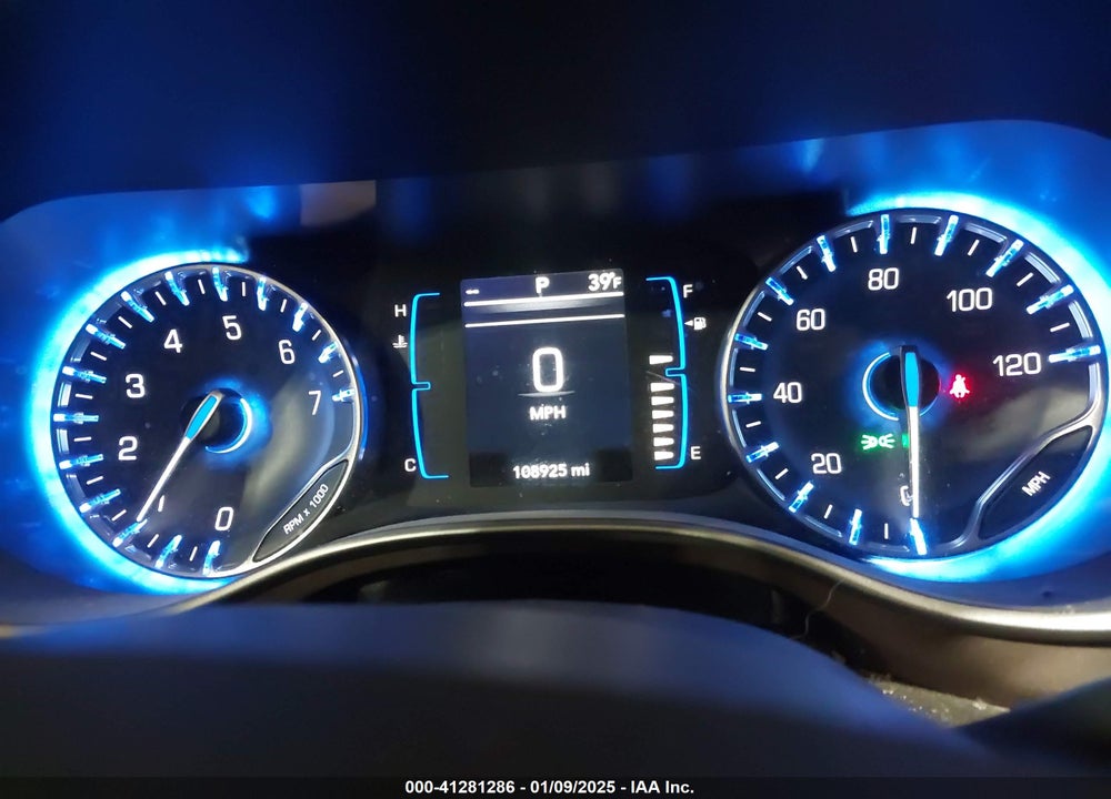 2018 CHRYSLER PACIFICA TOURING L VIN: 2C4RC1BG2JR214400