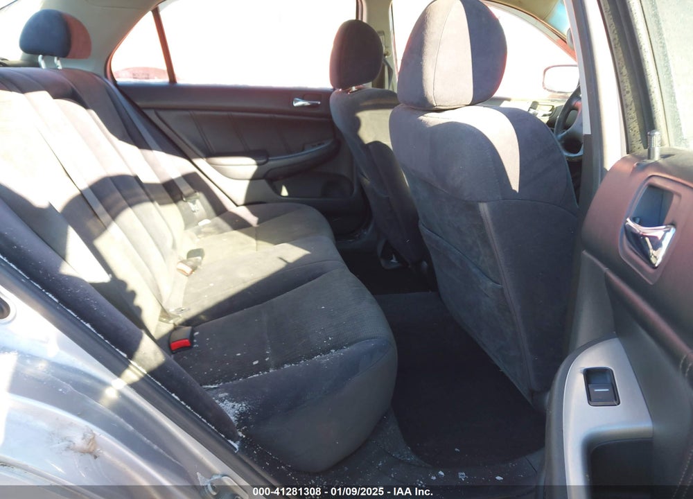 2004 HONDA ACCORD 2.4 LX VIN: JHMCM56384C003098