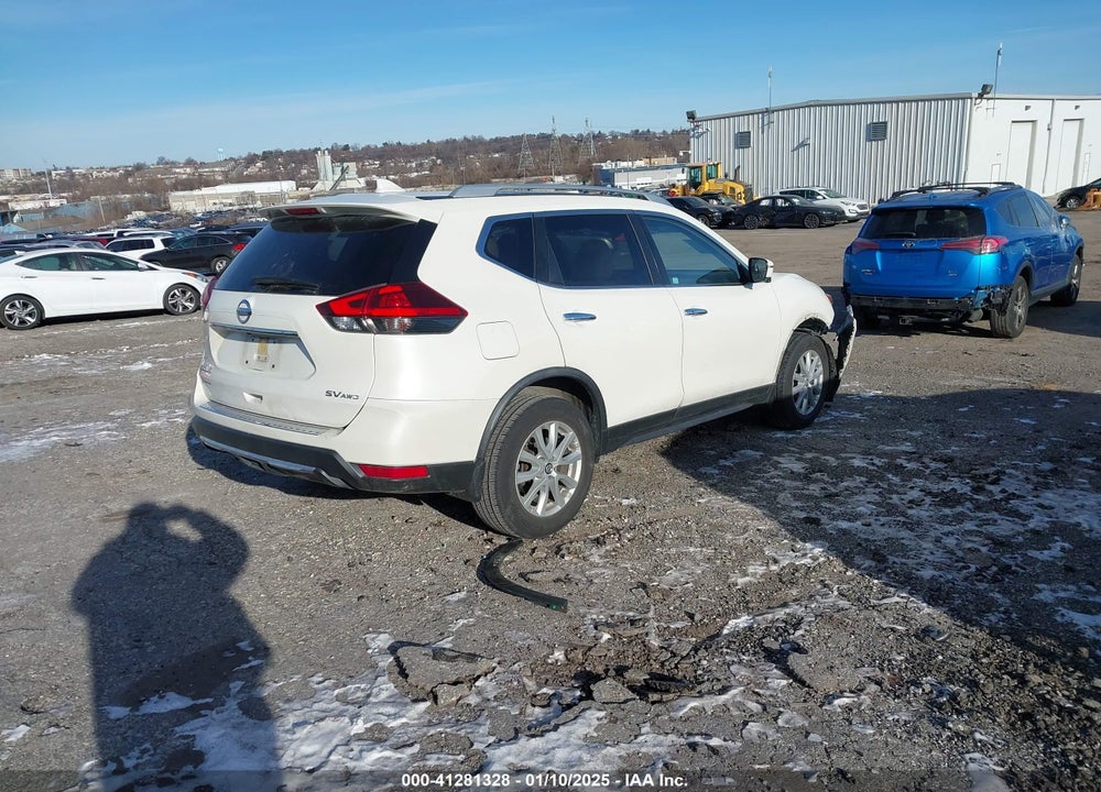2018 NISSAN ROGUE SV VIN: JN8AT2MV7JW305978