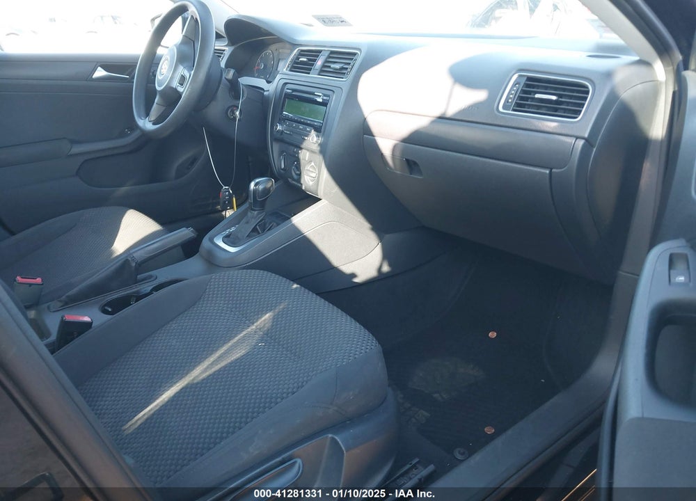 2012 VOLKSWAGEN JETTA 2.0L S VIN: 3VW2K7AJ7CM315945
