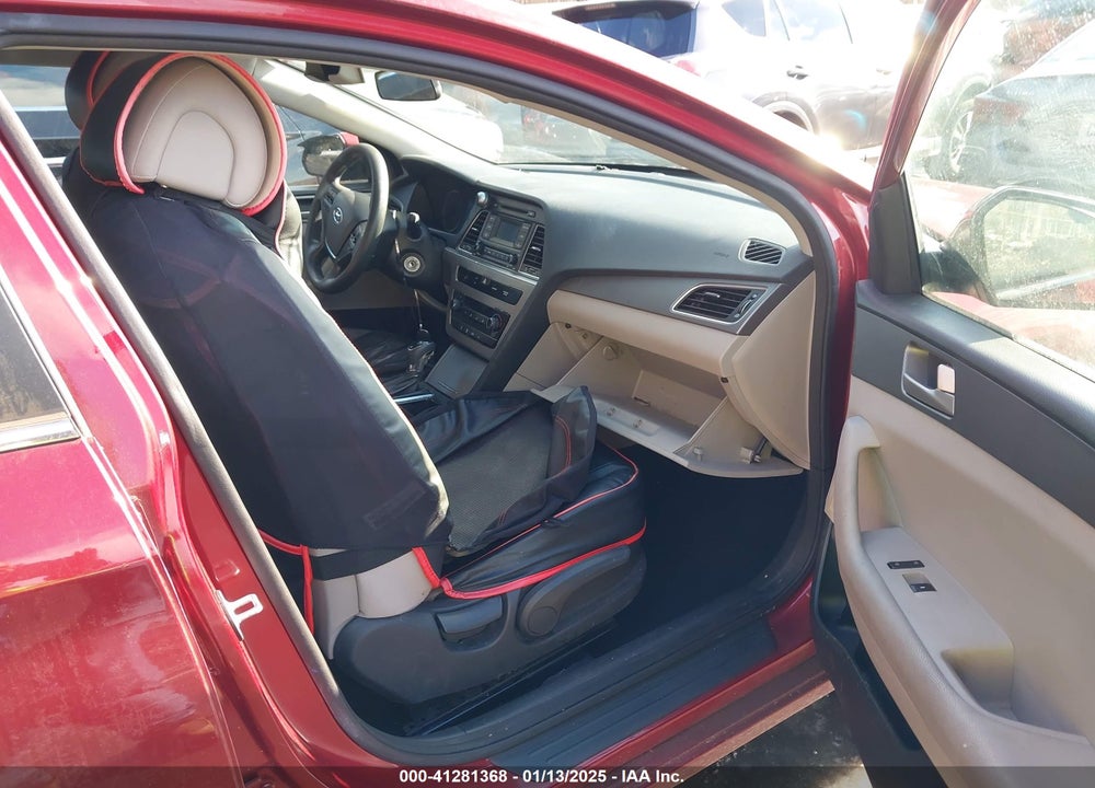 2015 HYUNDAI SONATA VIN: 5NPE24AF0FH121701