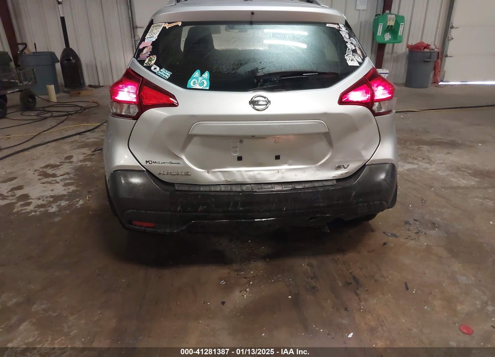 2018 NISSAN KICKS SV VIN: 3N1CP5CU6JL530310
